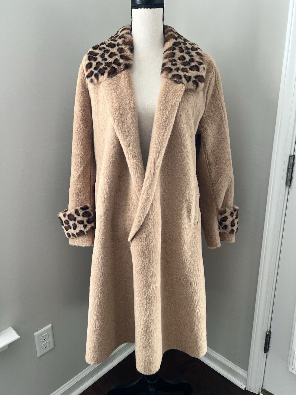 Coco and Carmen Faux Fur Coat Camel & Leopard Print Size Small/Medium EUC